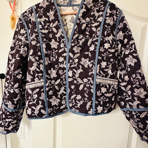 Floral Cropped Quilted Jacket - Blue/White - Picture 3 of 4